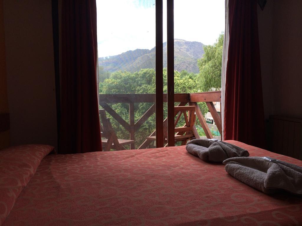 Kuntur Hotel Capilla del Monte Szoba fotó