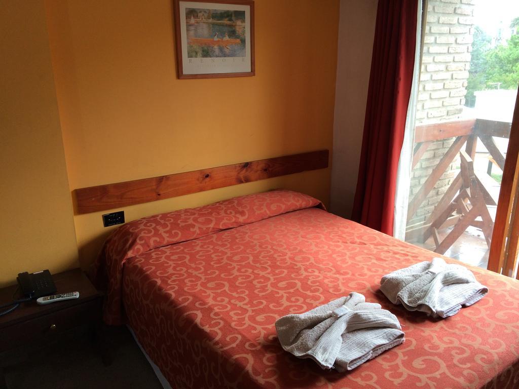 Kuntur Hotel Capilla del Monte Szoba fotó